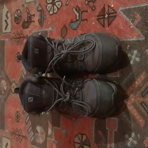 Salomon Hiking Boots women's 9